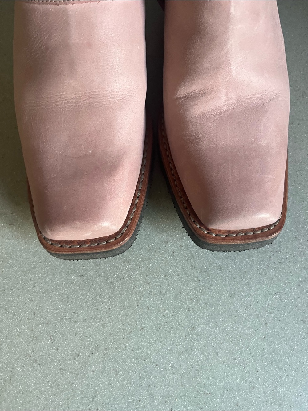 Frye Women's Blush pink Studded Ankle Booties Sz 7.5-8 - Picture 8 of 11